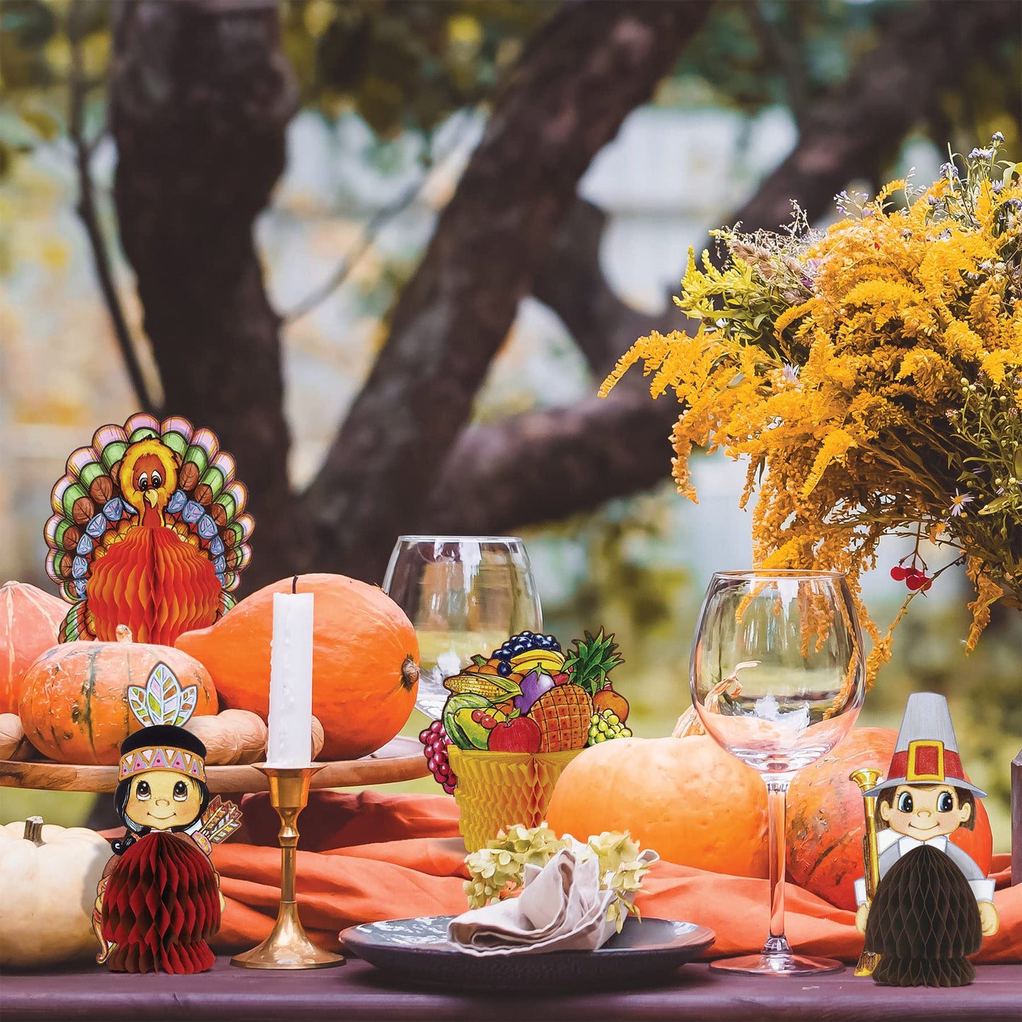 Thanksgiving table decorations