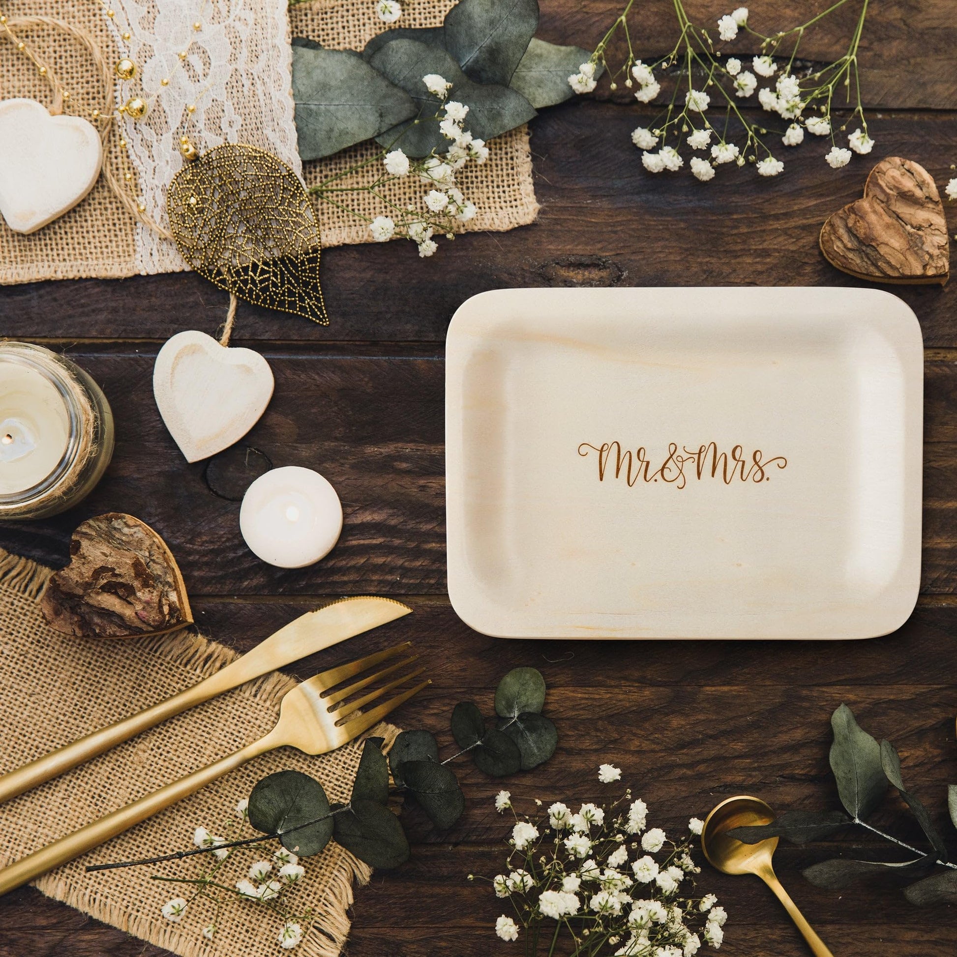 Mr. and Mrs. Disposable Plates—100% Natural, Eco-Friendly